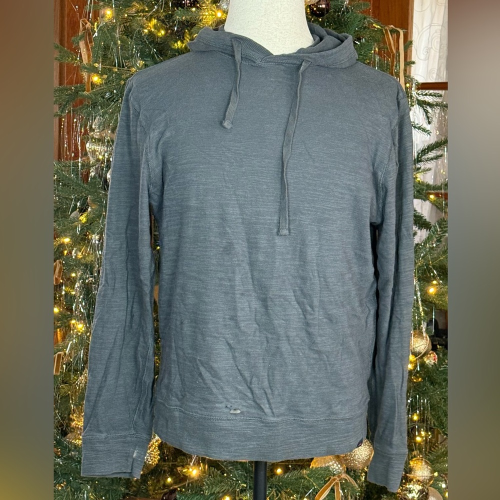 Faherty Sunwashed Organic Cotton Hoodie in Dark Grey *DEFECTS* - Picture 2 of 6